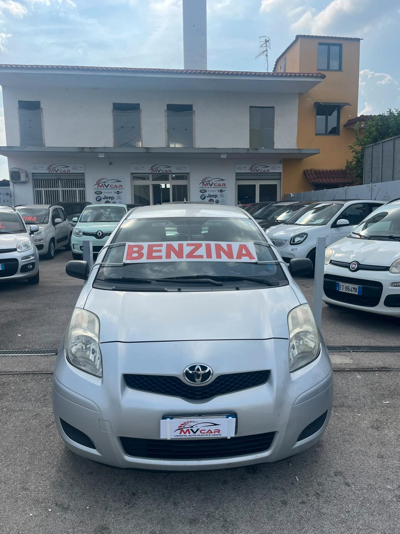 Toyota Yaris 1.0 5 porte Sol