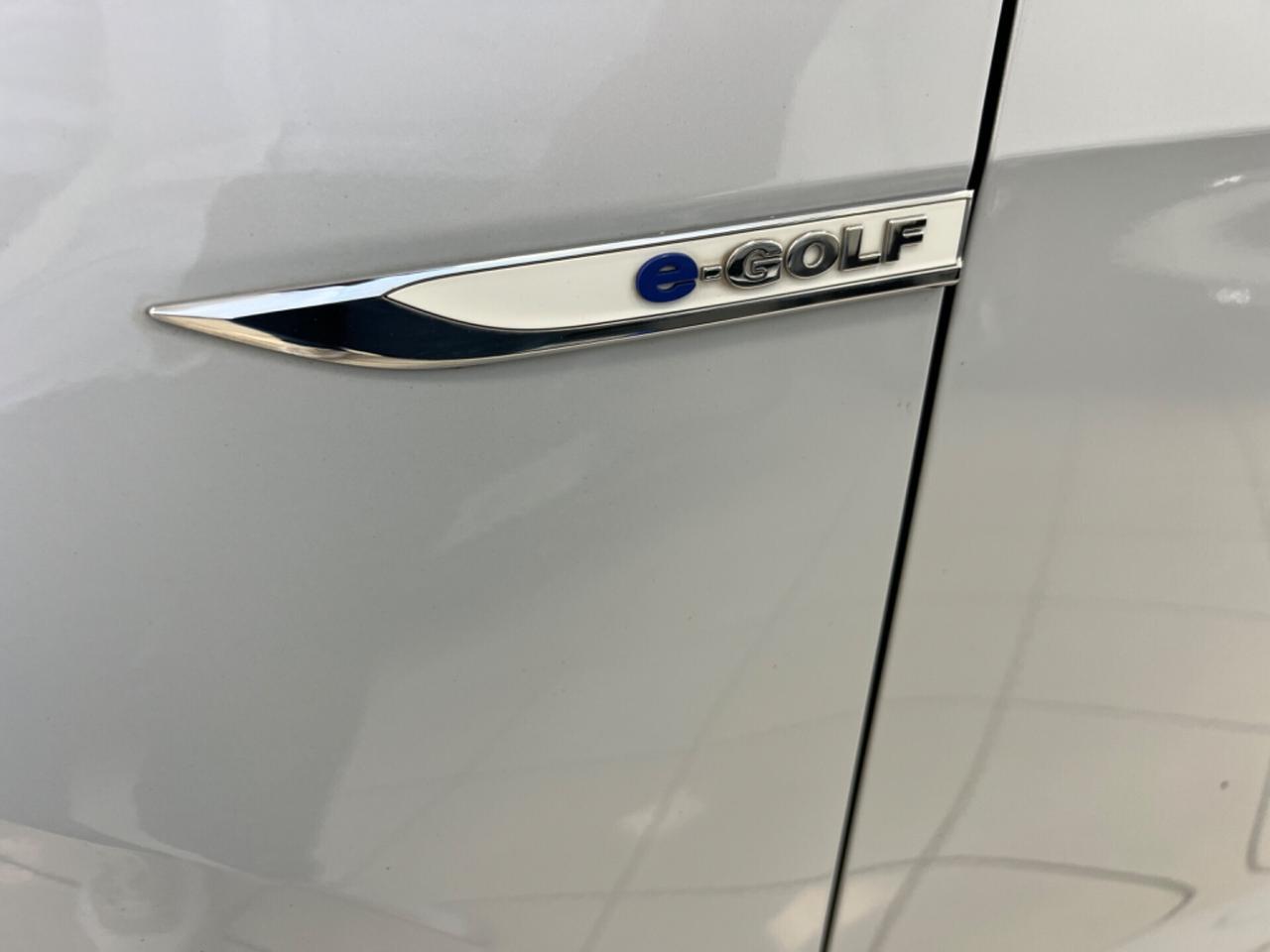 Volkswagen Golf e-Golf 136 CV