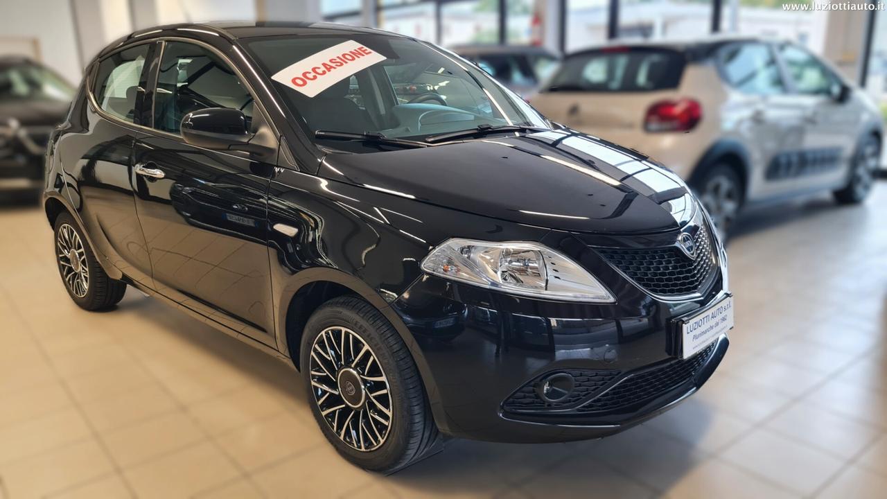 Lancia Ypsilon 1.2 GOLD