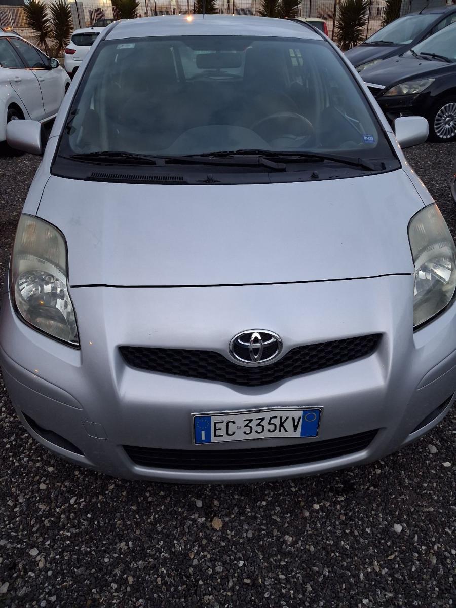 TOYOTA - Yaris - 1.0 5p. Sol