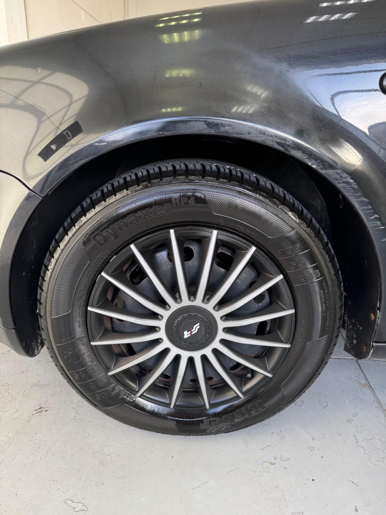 Volkswagen Golf 1.6 cat 5 porte