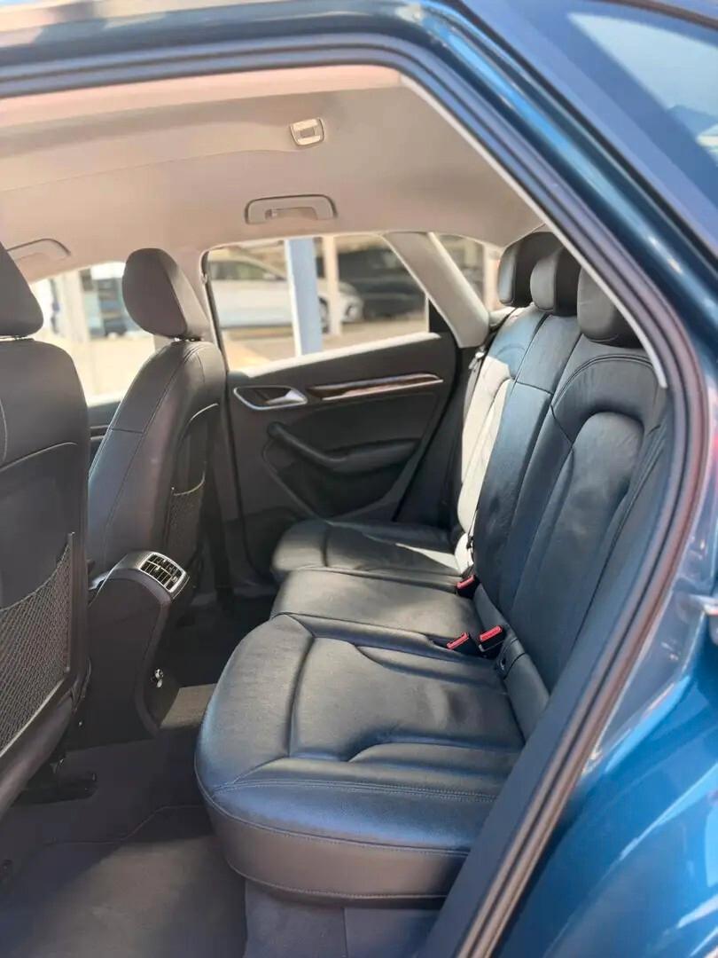 Audi Q3 2.0 TDI 120 CV Business