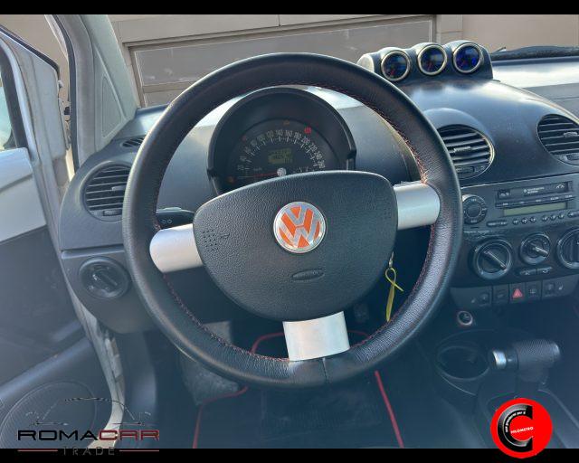 VOLKSWAGEN New Beetle 1.6