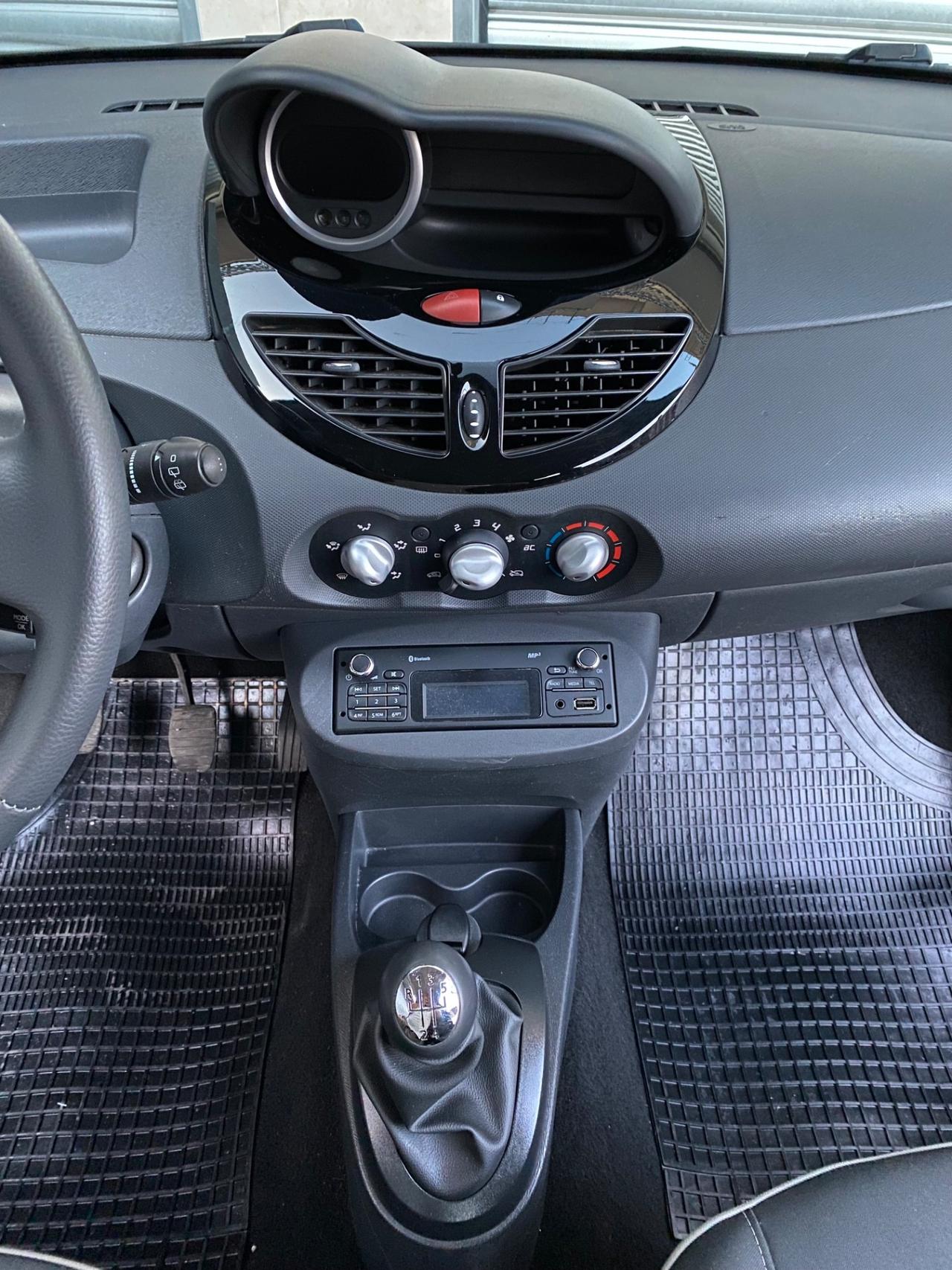 Renault Twingo 1.2 16V 75cv Night&Day - 63 MILA KM