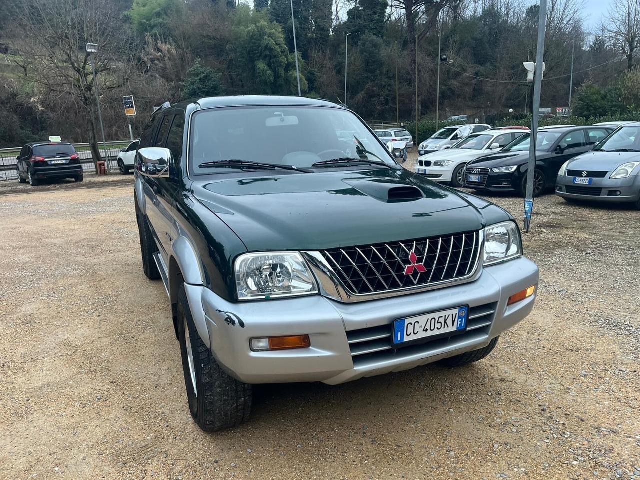 Mitsubishi L200 2.5 Diesel - 4x4 - Pick-Up Cabina