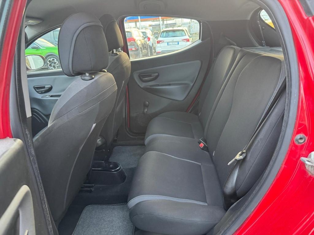 LANCIA Ypsilon 3ª serie - Ypsilon 1.2 69 CV 5 porte Silver