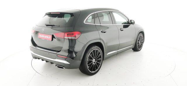 MERCEDES-BENZ GLA 200 d Automatic Premium