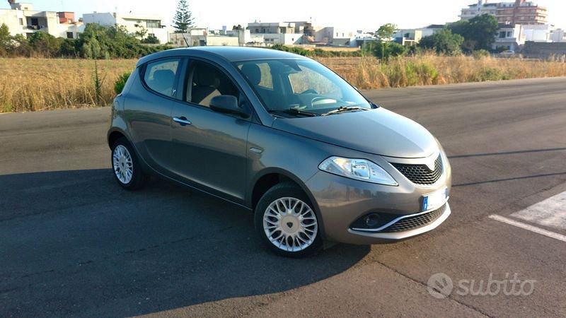 Lancia Ypsilon 1.2 69cv Silver