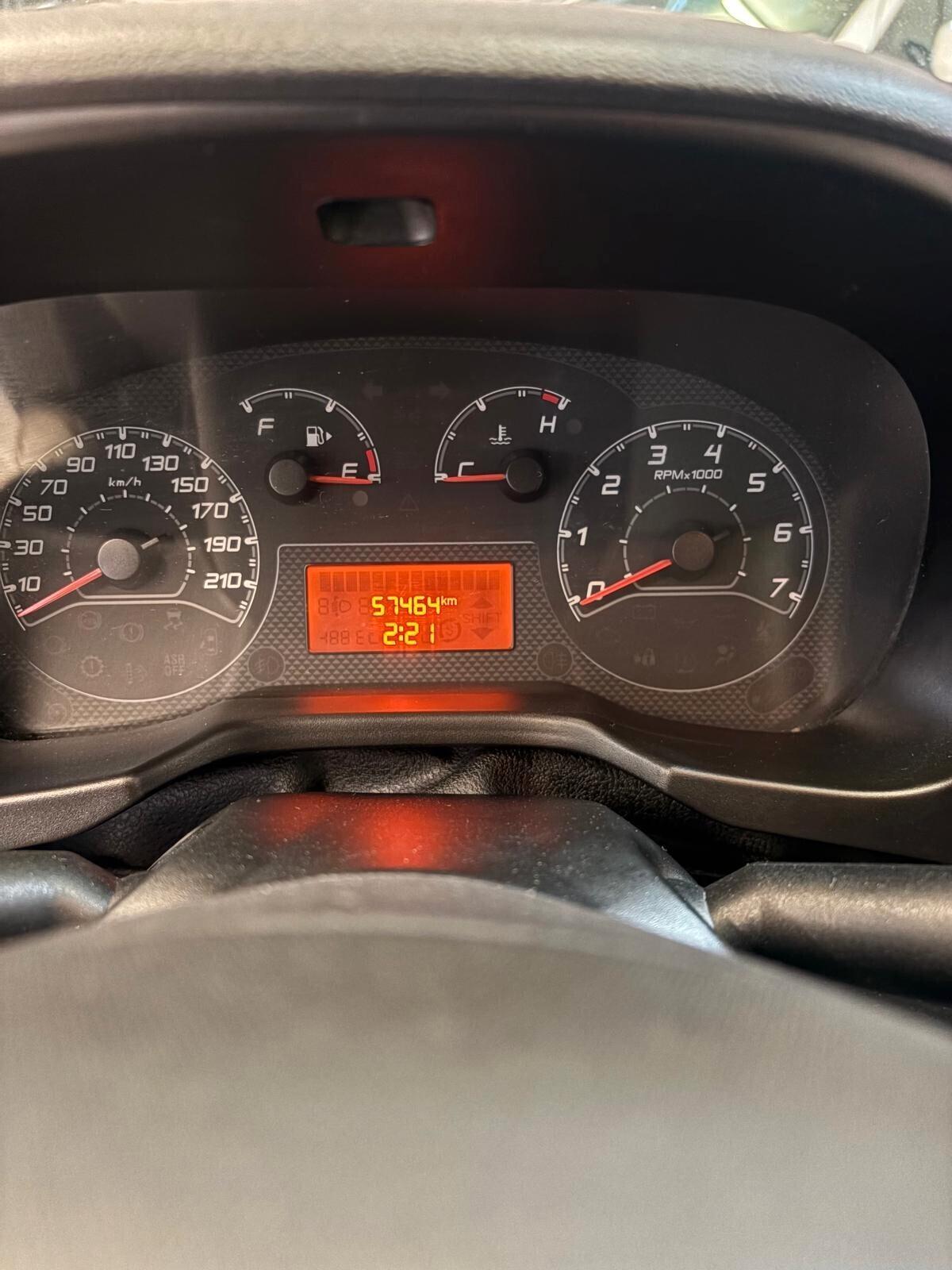 Fiat Fiorino 1.3 MJT 95CV Cargo SX