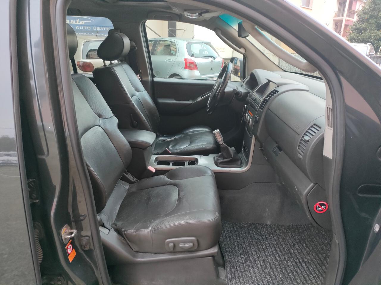 Nissan Navara 2.5 dCi 4p Double Cab LE