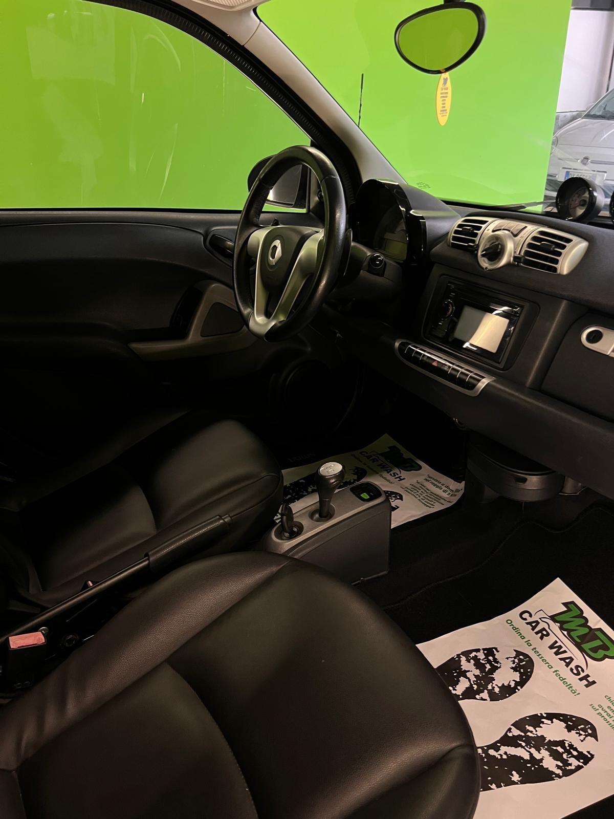 Smart ForTwo 1000 52 kW MHD coupé pure