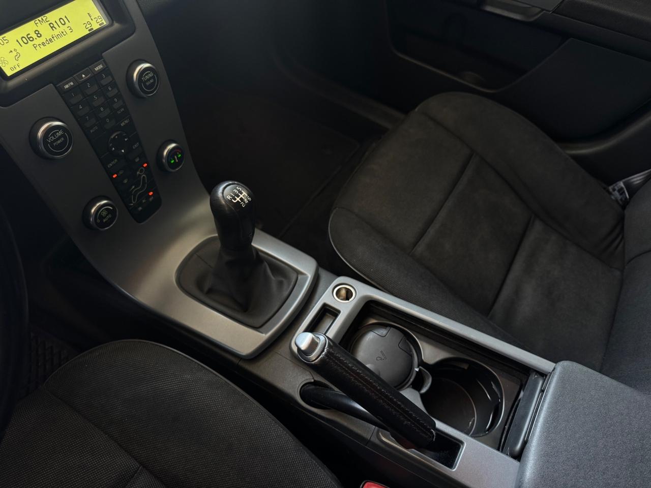 Volvo V50 D4 R-design