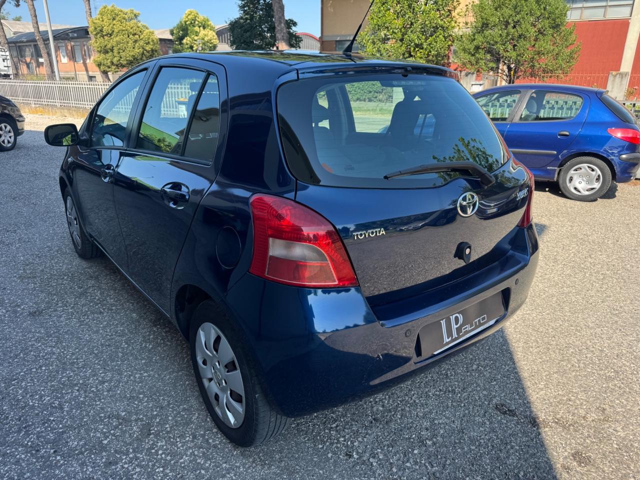 Toyota Yaris 1.0 5 porte Sol
