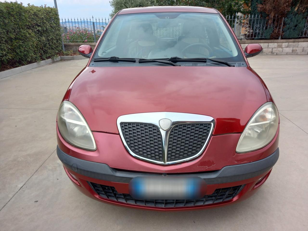 Lancia Ypsilon 1.4 16V Argento
