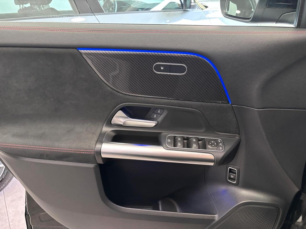 MERCEDES-BENZ GLA 200D PREMIUM AMG LE-NAVI-TETTO