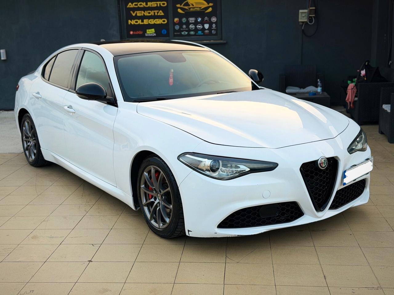 Alfa Romeo Giulia 2.0 Turbo 280 CV AT8 AWD Q4 Veloce