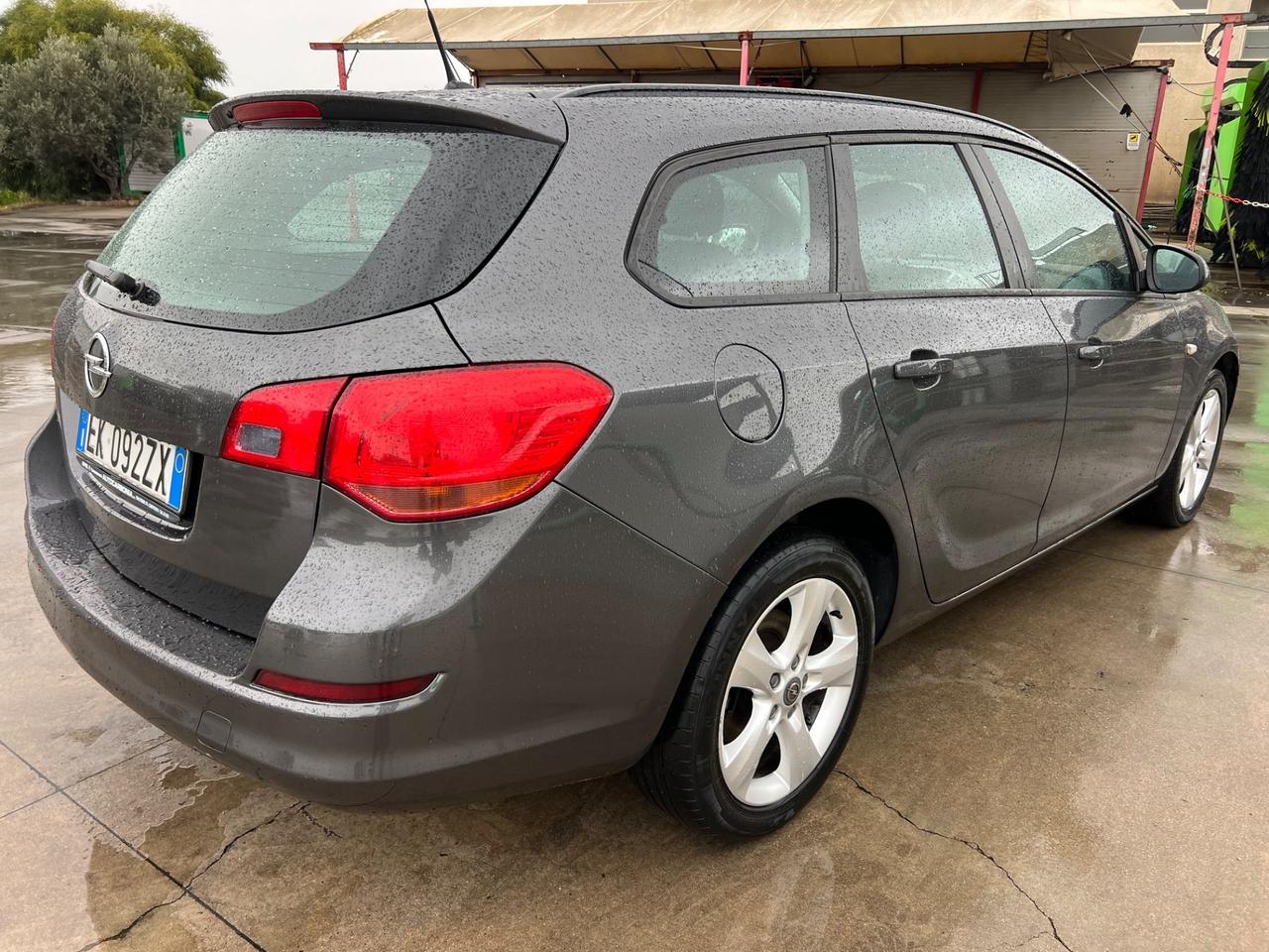 Opel Astra 1.7 CDTI 110CV Sports Tourer 2012