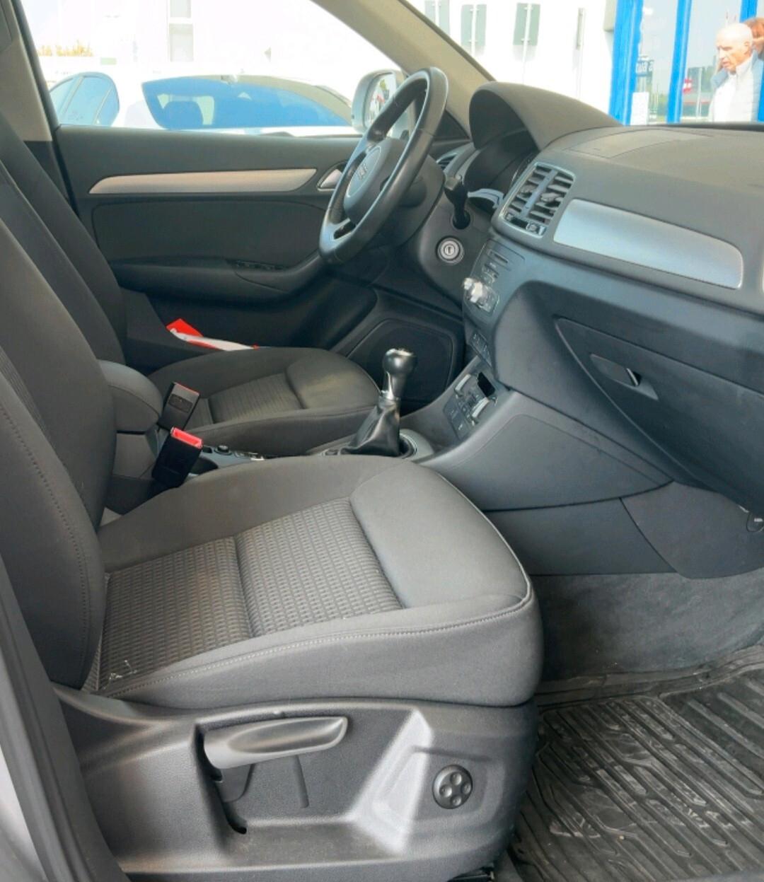 Audi Q3 2.0 TDI 120 CV Design