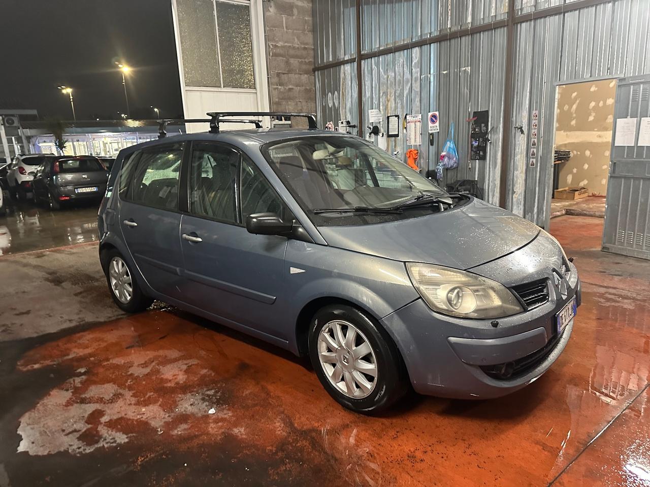 Renault Scenic Scénic 2.0 16V Luxe GPL
