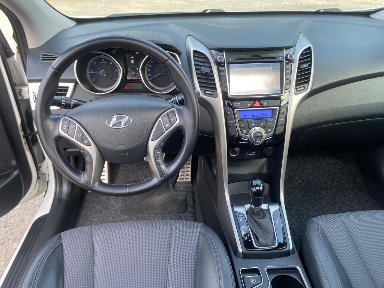 Hyundai i30 1.6 CRDi 128 CV 5p. Style+ A/T