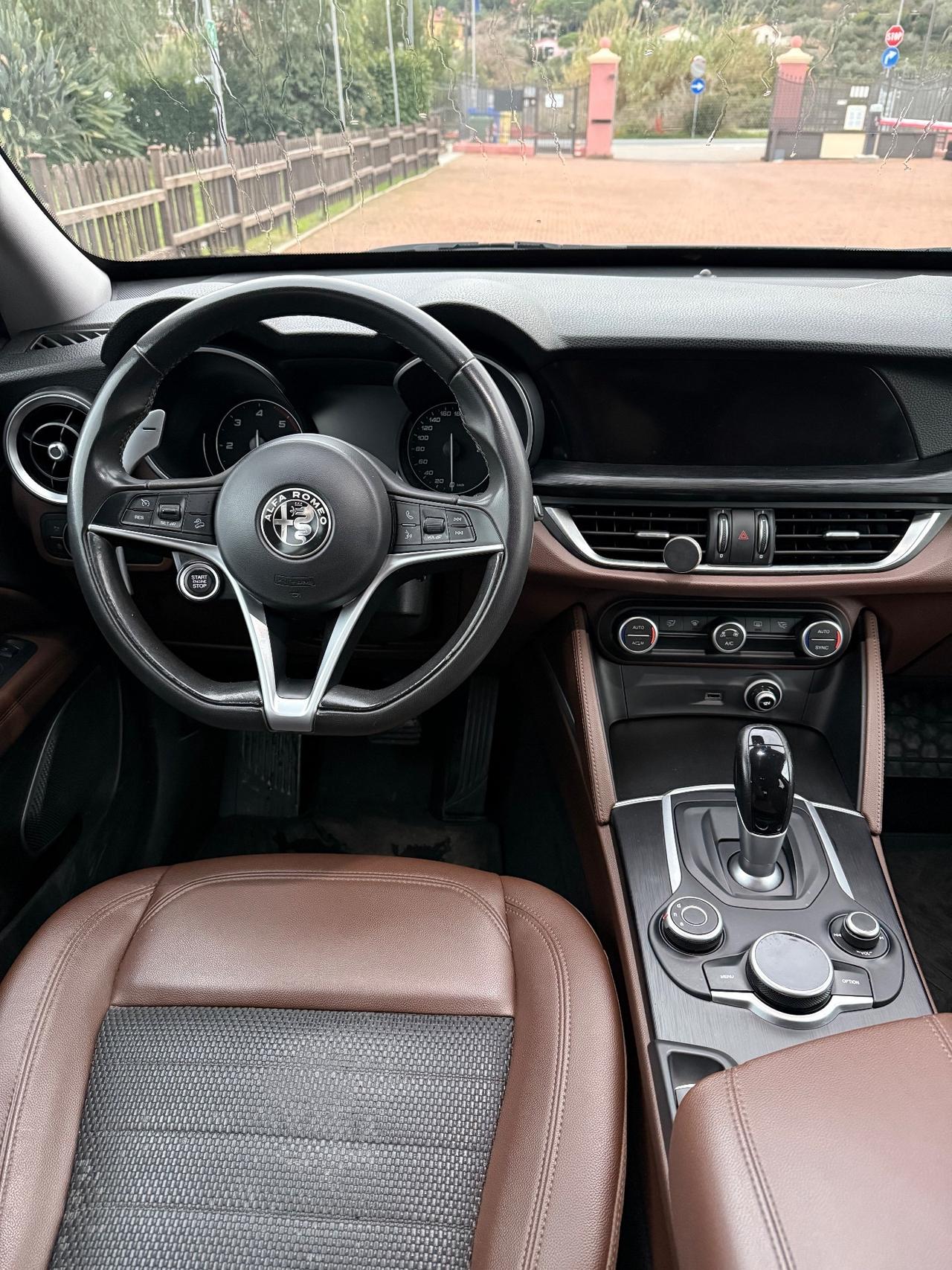 Alfa Romeo Stelvio 2.2 Turbodiesel 210 CV AT8 Q4 Executive