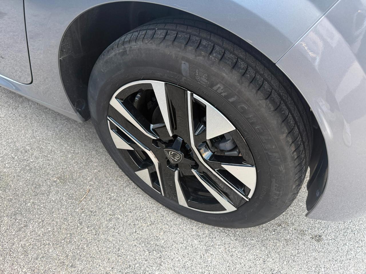 Peugeot 208 PureTech 100 Stop&Start 5 porte Allure