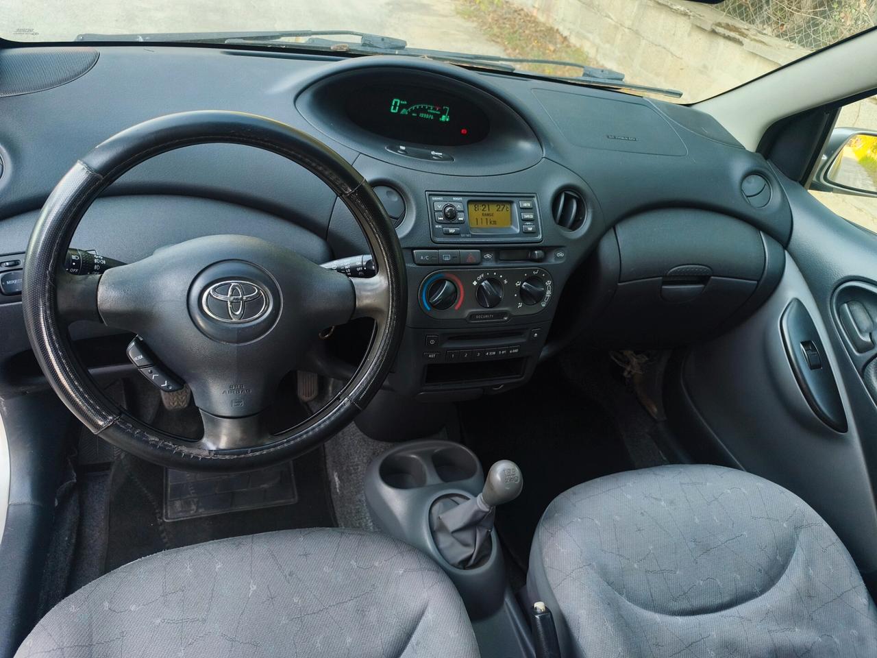 Toyota Yaris 1.0i 16V cat 3 porte Sol