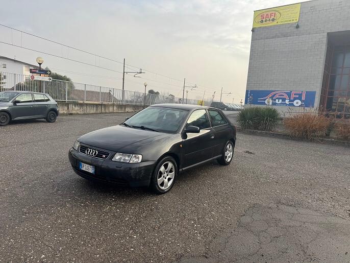 Audi A3 1.9 TDI/110 CV cat 5p. Ambiente