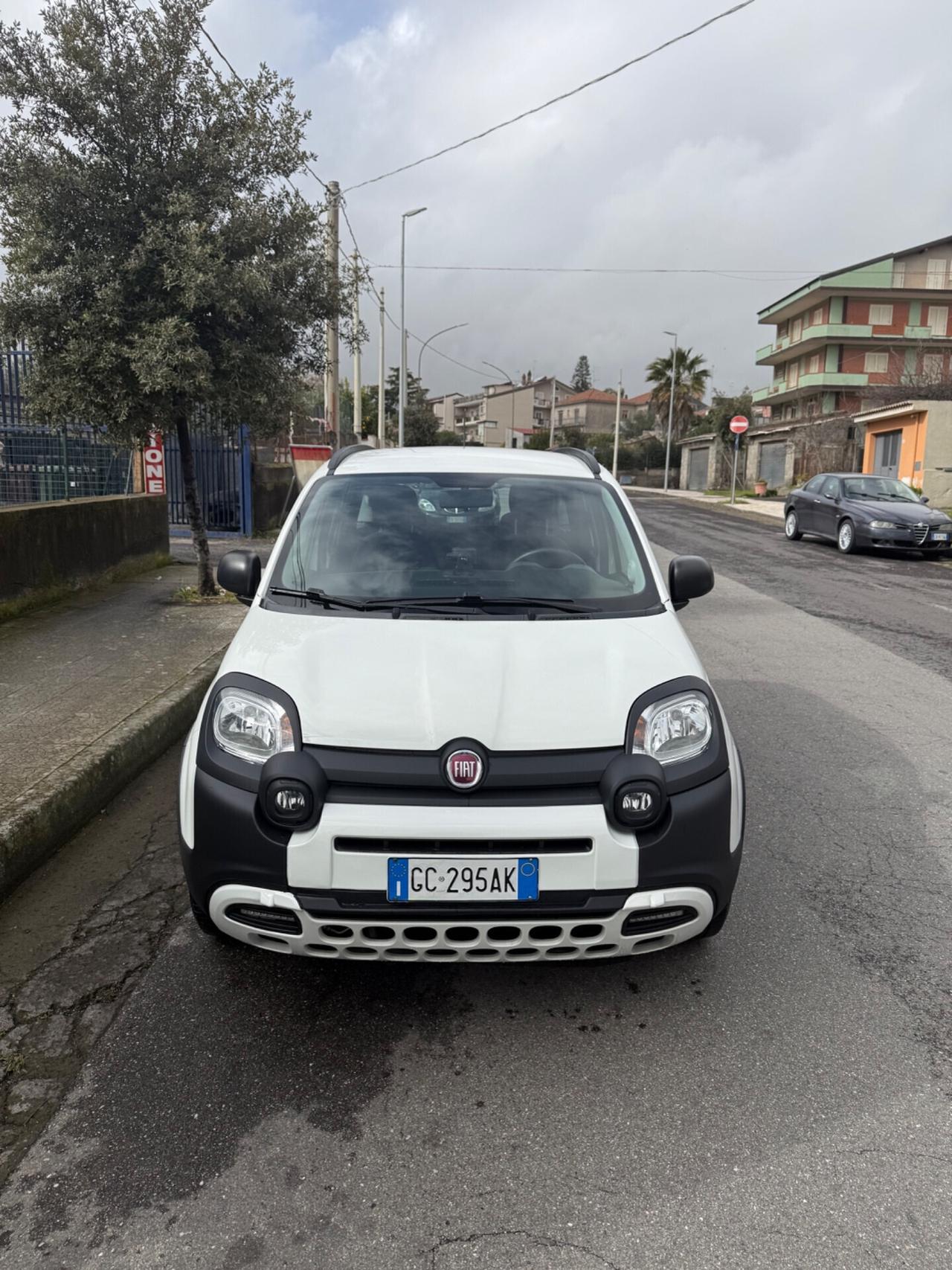 Fiat Panda 1.0 FireFly S&S Hybrid City Cross