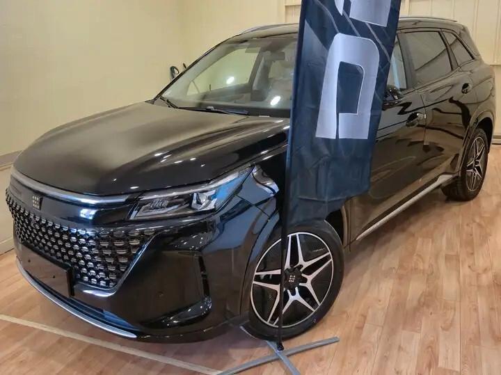 NUOVO DFSK E5 1.5 PHEV