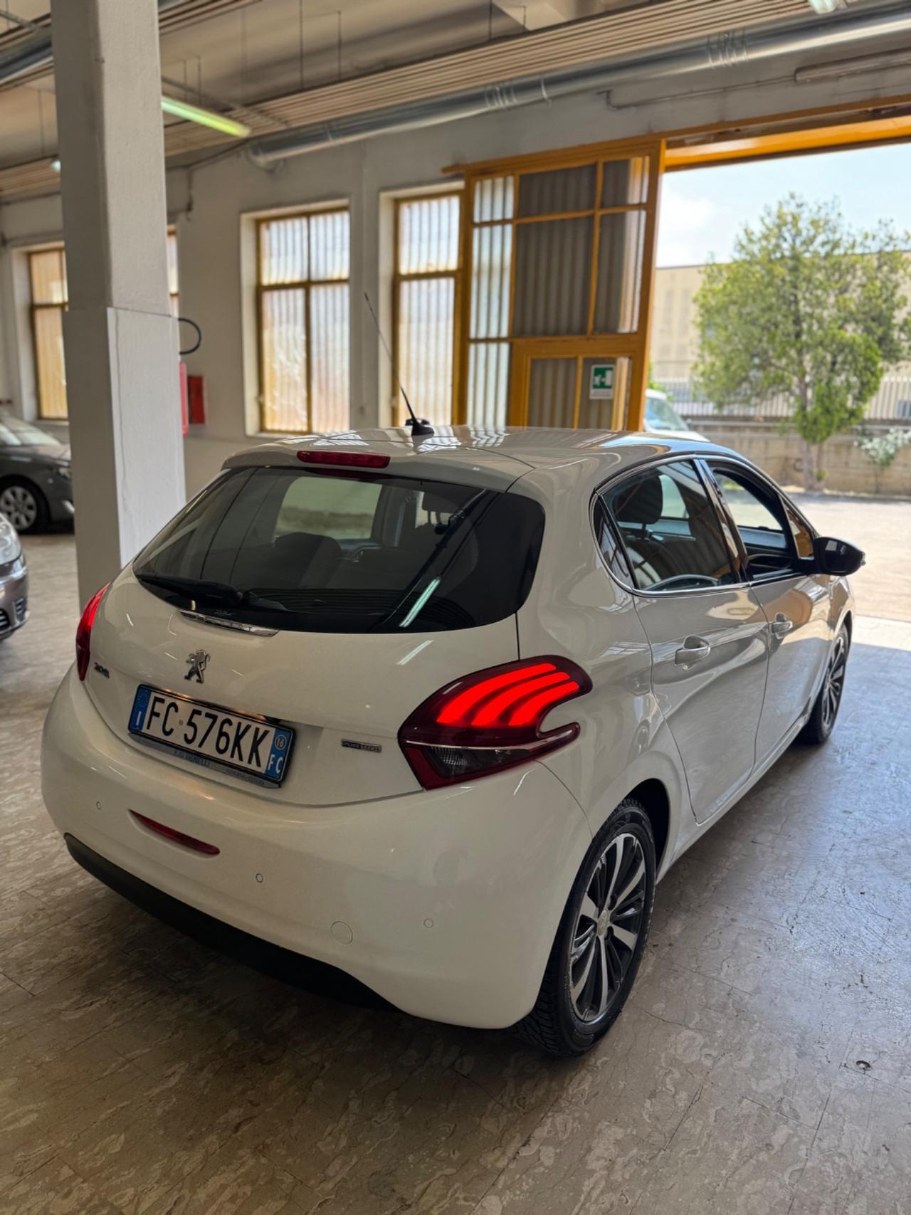 Peugeot 208 PureTech Turbo 110 S&S 5 porte Allure