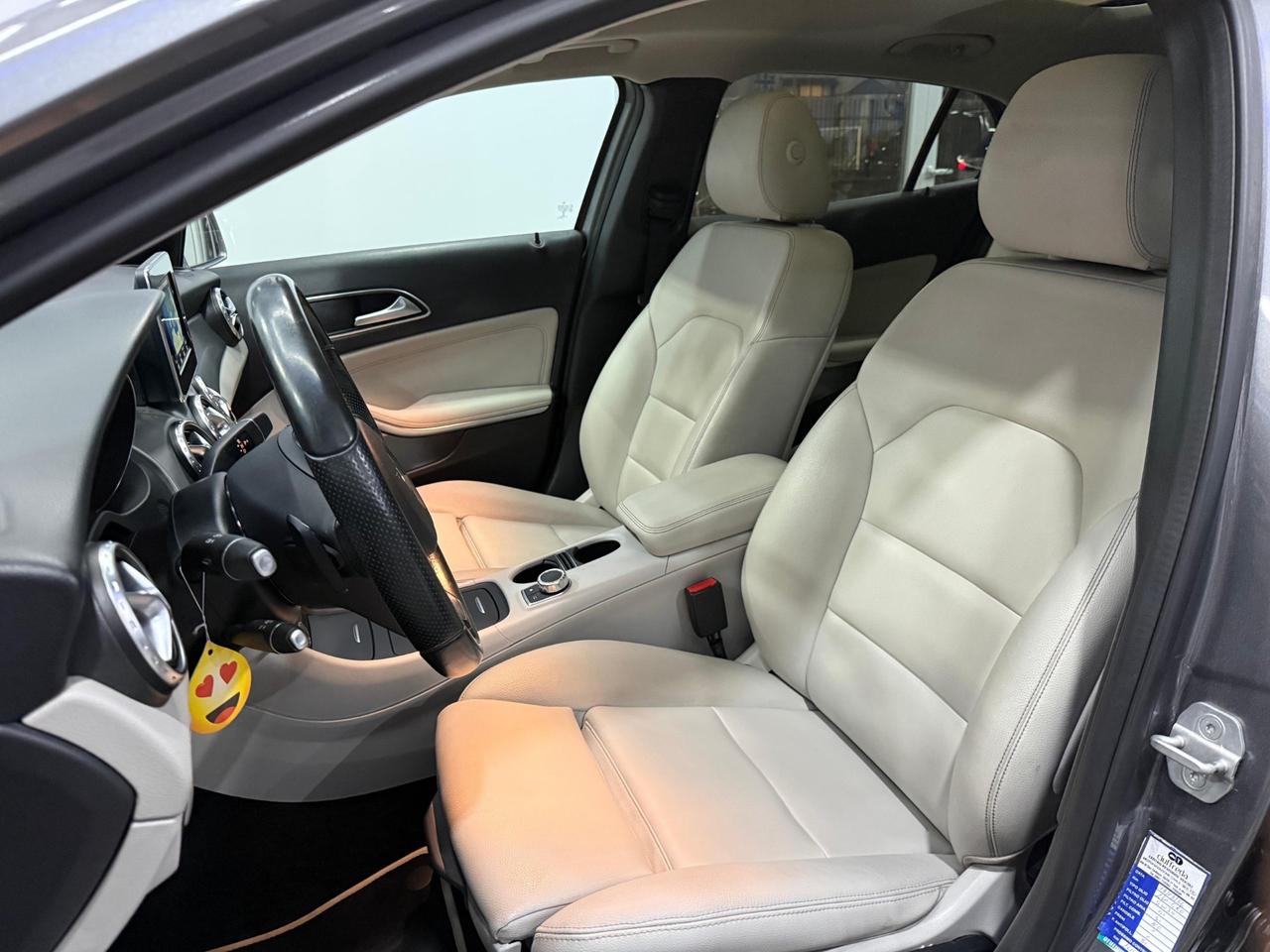 Mercedes-benz GLA 200 d Sport-2015