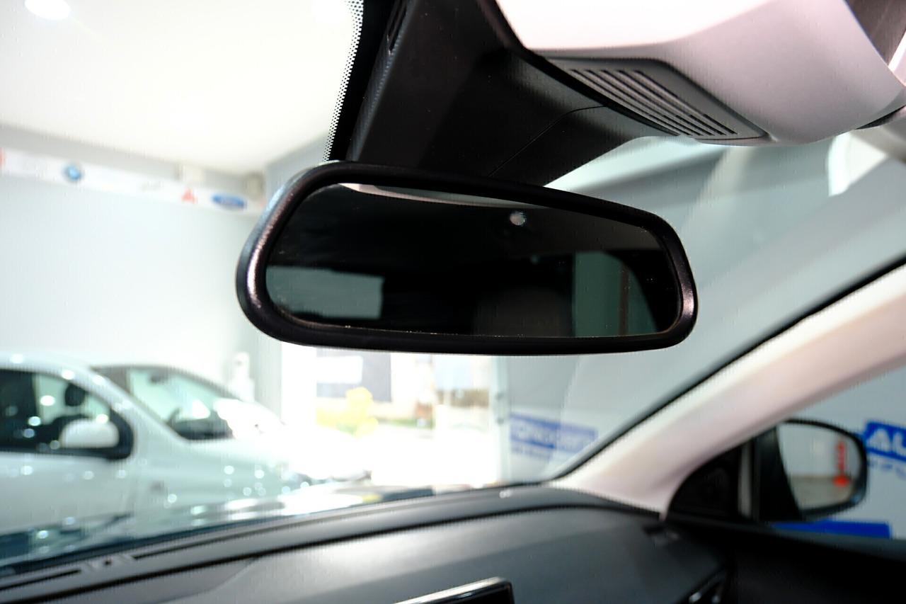 Peugeot 3008 1.5 Blue HDi 130 cv ALLURE EAT8 Cockpit