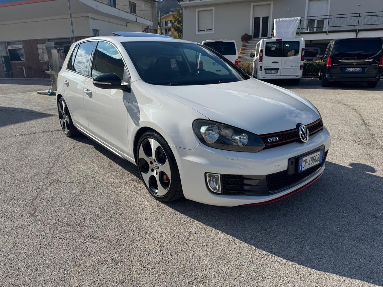 Volkswagen Golf GTI 2.0 TSI 5p.