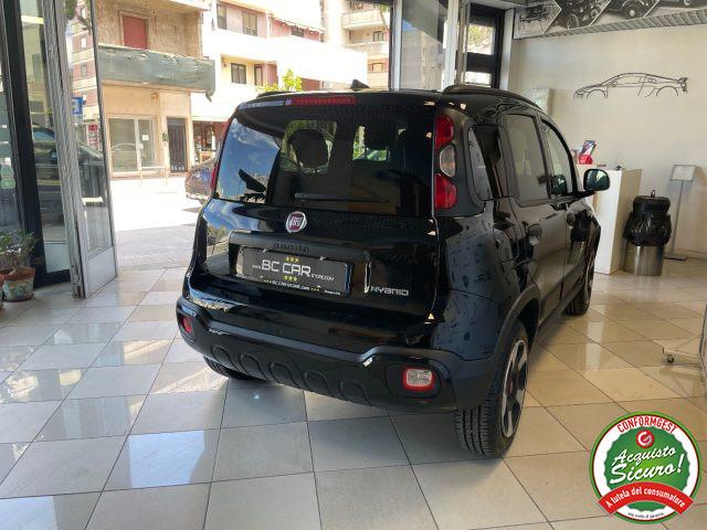 FIAT Panda Cross 1.0 Hybrid *DISPLAY COLORI