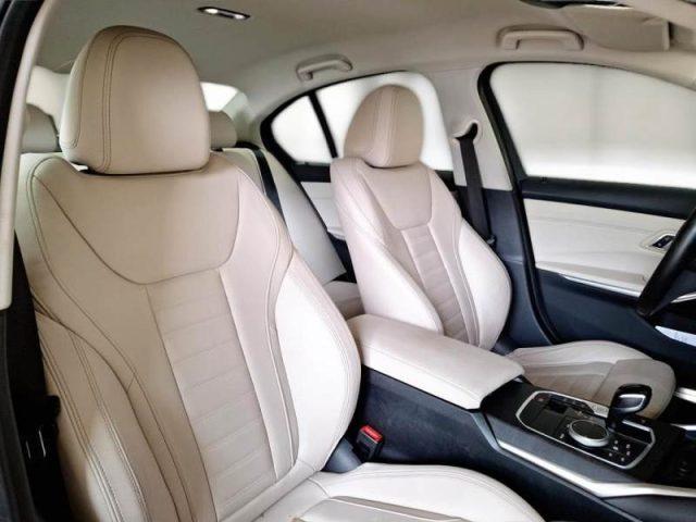 BMW 318 d 48V Luxury