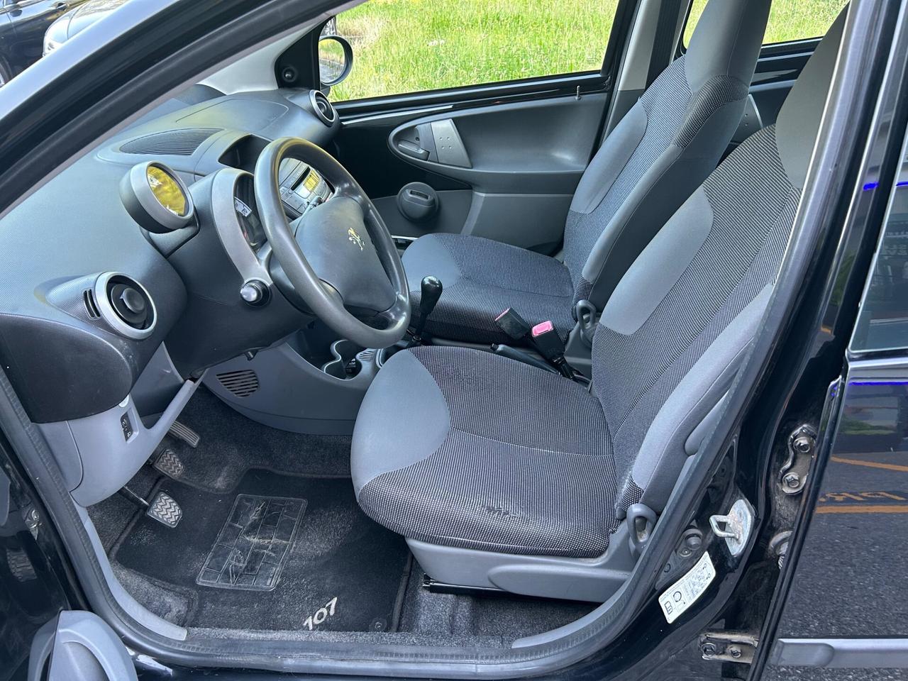 Peugeot 107 1.0 68CV 5p. Plaisir*Neo patentati *