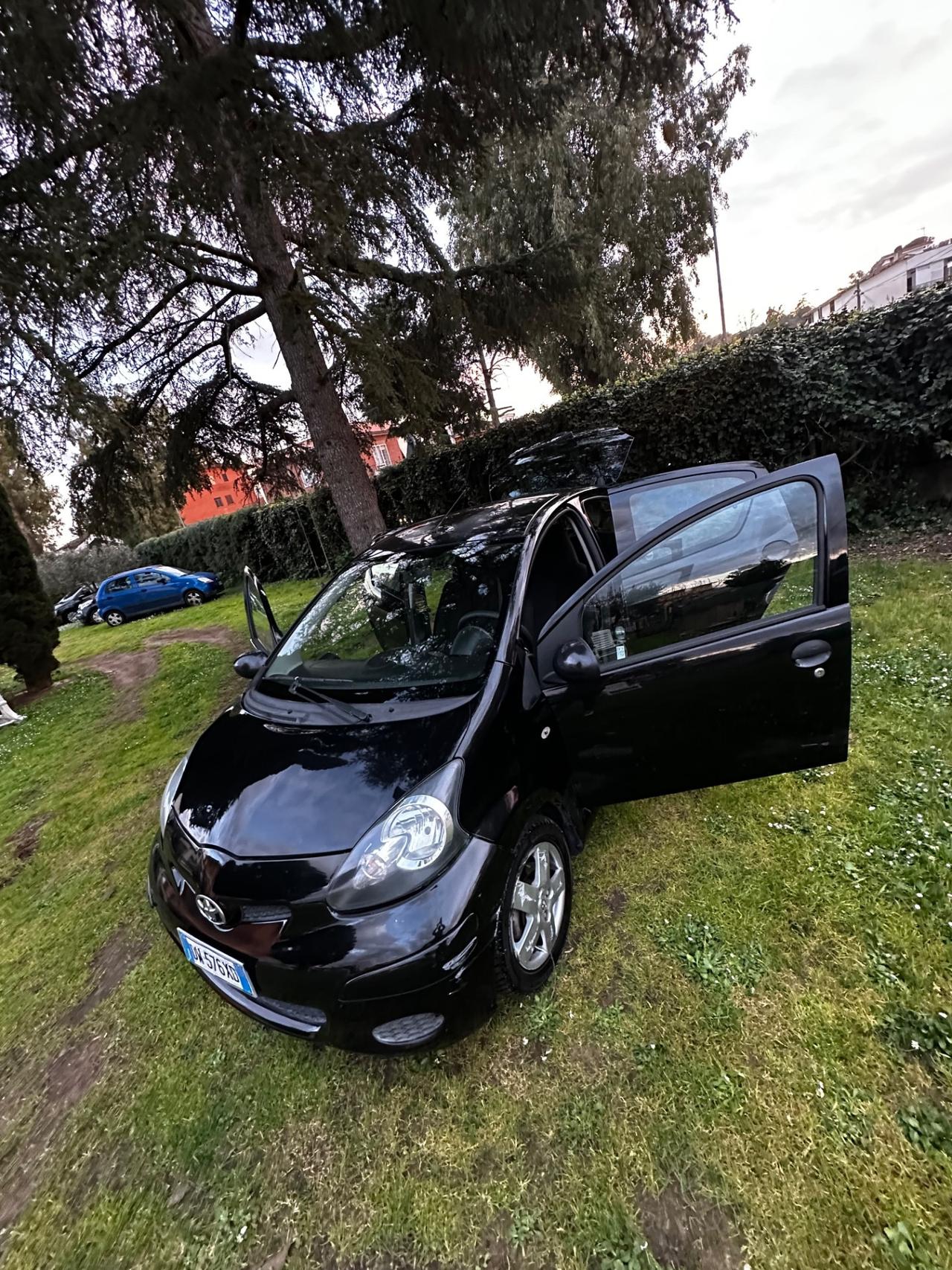 Toyota Aygo 1.0 12V VVT-i 5 porte Sol