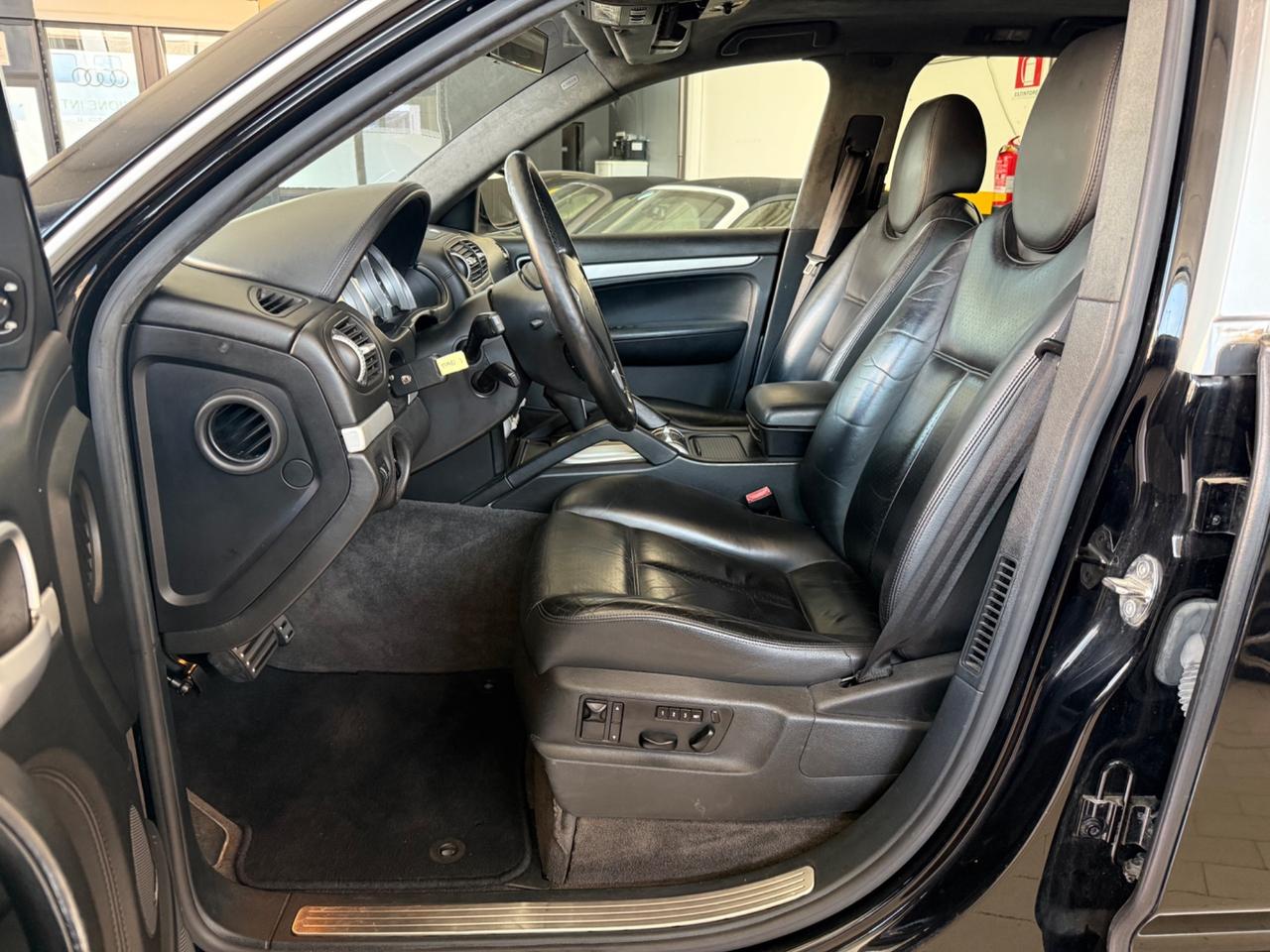 Porsche Cayenne 4.5 cat Turbo