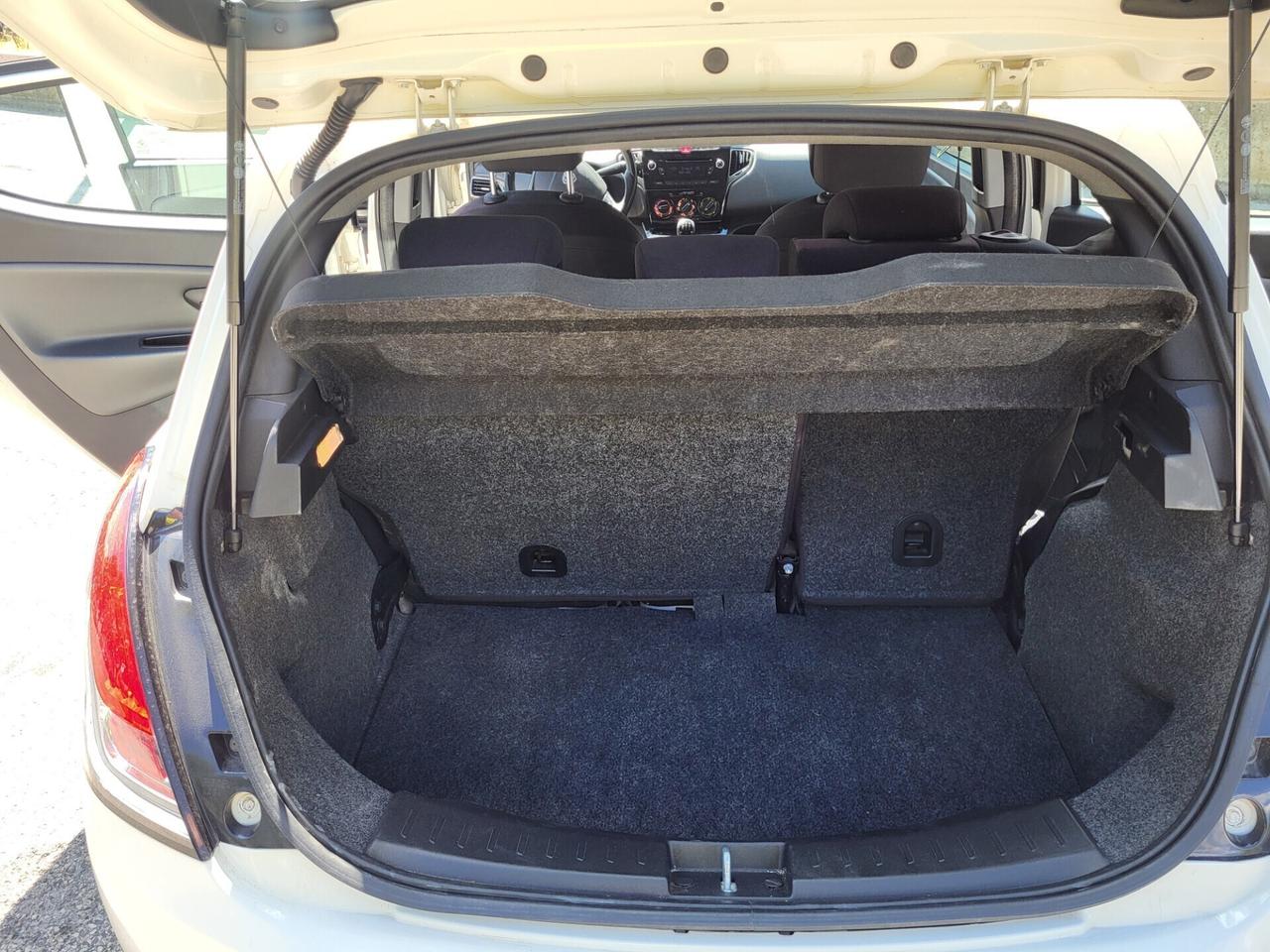 LANCIA Y 1,3 Mjet PLATINUM-UNICA PROPR-4 REVISIONI