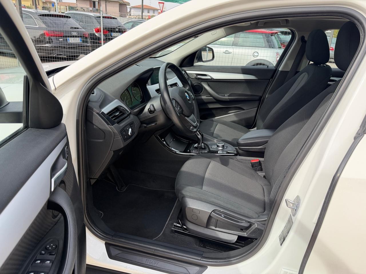 Bmw X2 sDrive18d Business-X