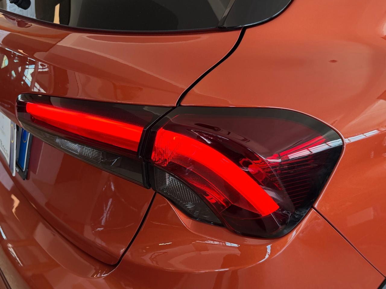 Fiat Tipo New 1.6 M.JET 130 cv. 5 porte CROSS (Nav)