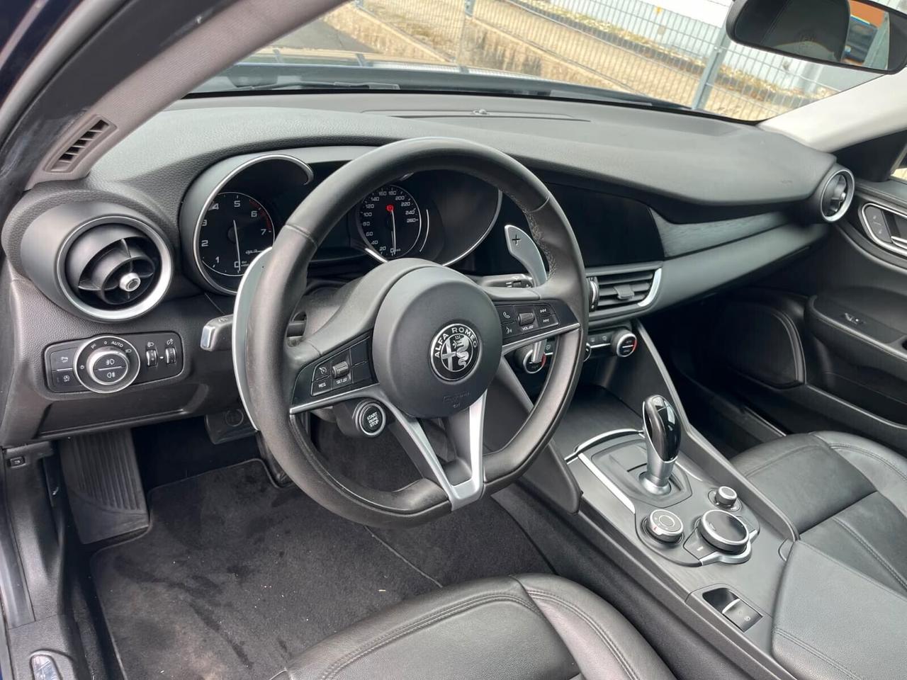 Alfa Romeo Giulia 2.0 Turbo 200 CV AT8 Super