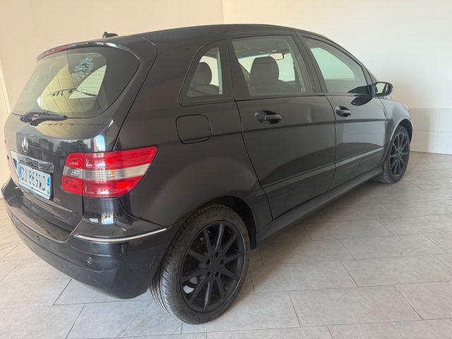 MERCEDES-BENZ B 150 Sport