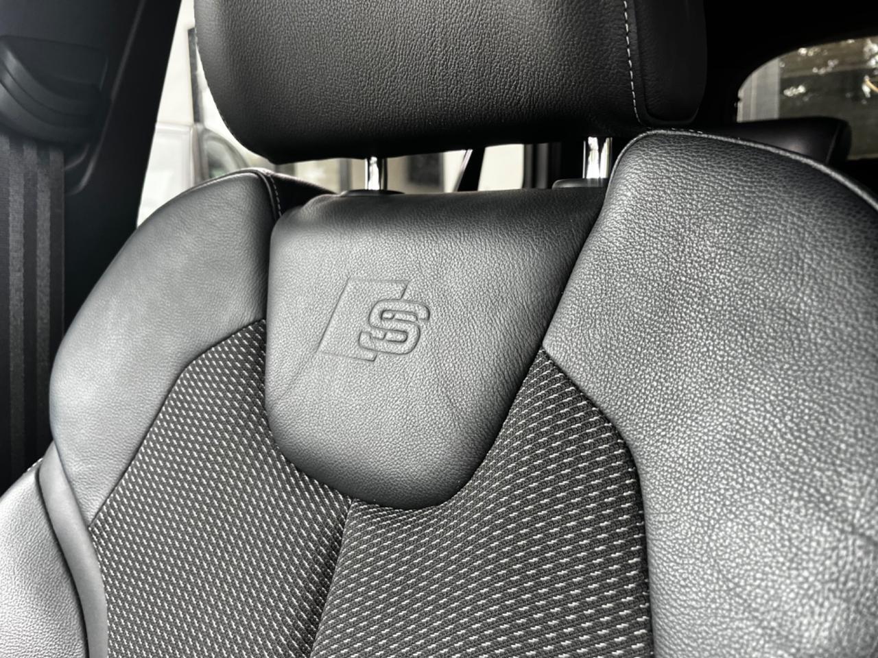 Audi Q2 35 TDI quattro S tronic line Edition