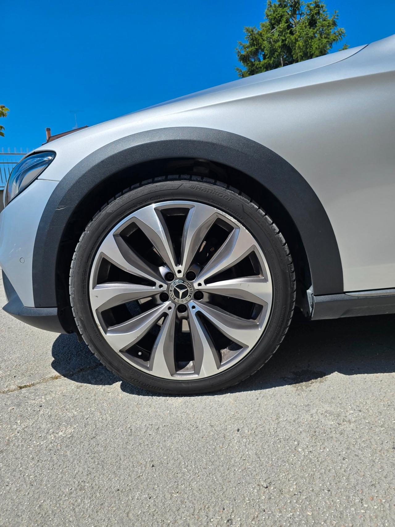 Mercedes E 220 D Premium 4Matic 9G-Tronic Plus Station Wagon All-Terrain