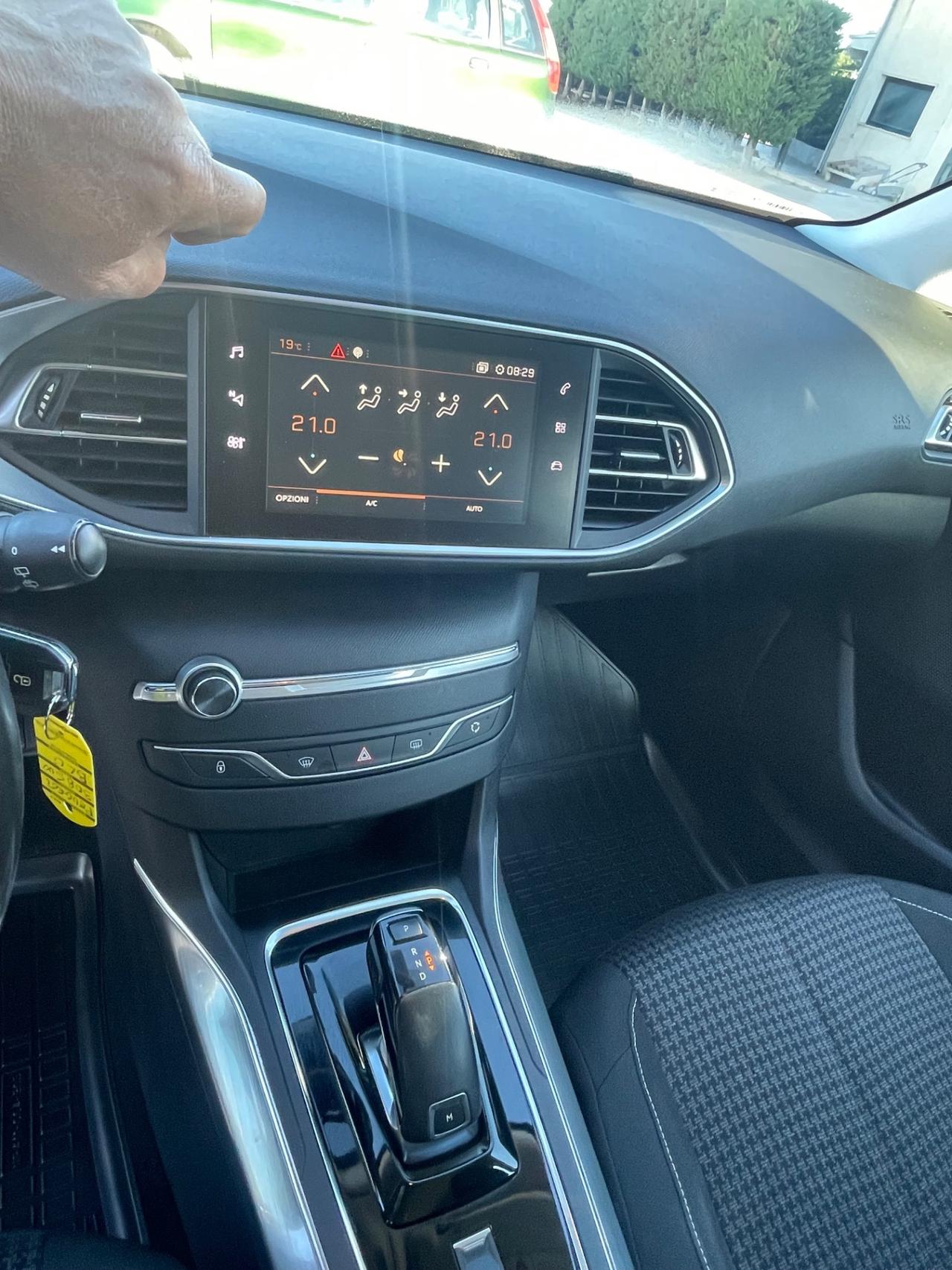Peugeot 308 BlueHDi 130 S&S EAT8 SW Business