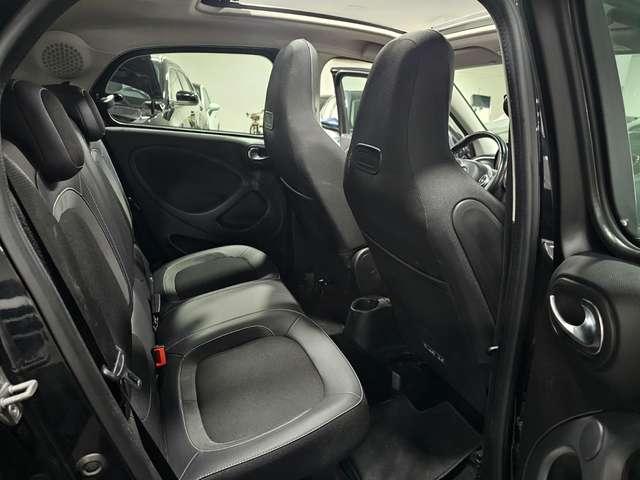 smart forFour BRABUS EXCLUSIVE JBL 0.9 BENZ 109CV TWINAMIC