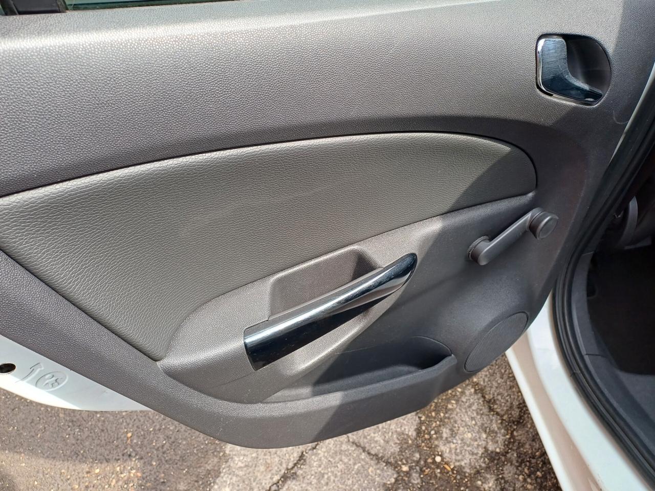 Opel Corsa 1.2 85 CV 5 porte anche Neopatentati Euro 5