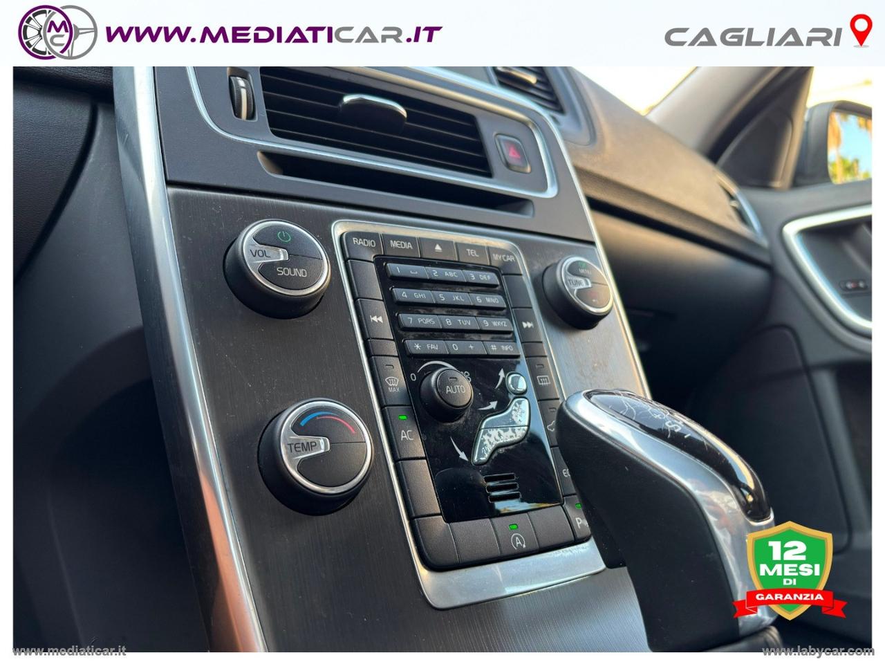 VOLVO V60 D4 AWD Geartronic R-design Momentum